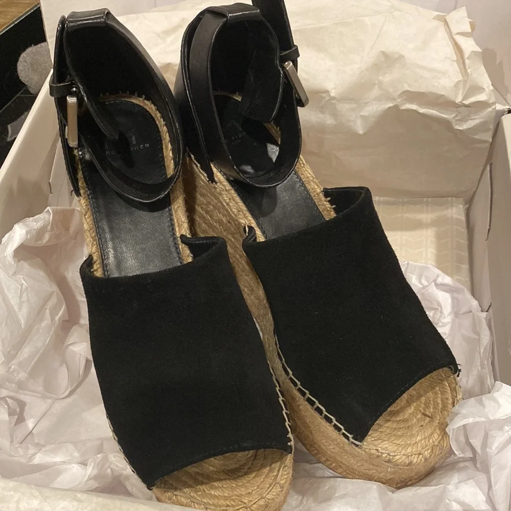 Marc Fisher Adalyn Suede‎ Wedge